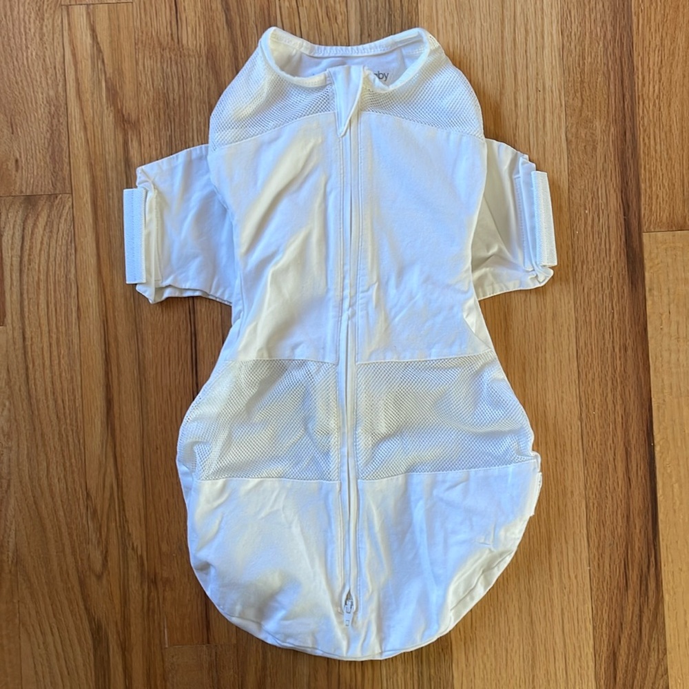 Small white Snoo sack
